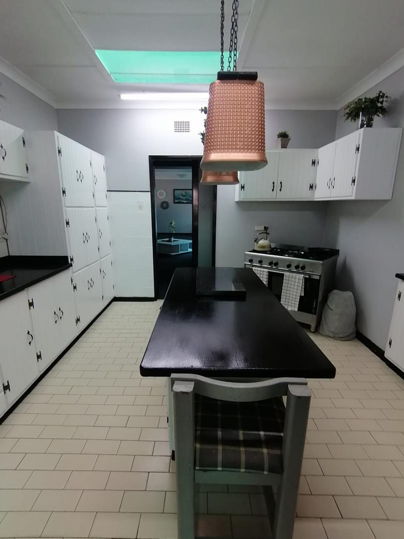 To Let 5 Bedroom Property for Rent in Generaal De Wet Free State